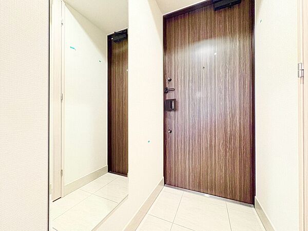 玄関を拡大表示