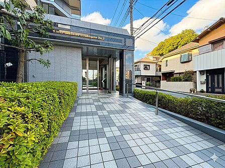 エントランスは、毎日の行き帰りで使う大事な空間です。