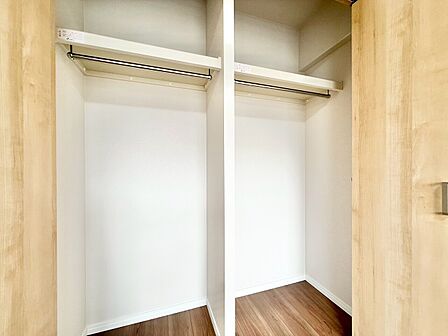 居室にはクローゼットがあり、荷物もスッキリ収納して快適にお過ごしいただけます。