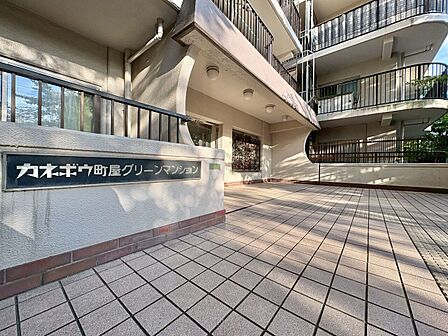 外と内をつなぐエントランスは、まさに顔となる場所。