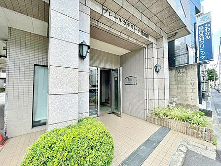 外と内をつなぐエントランスは、まさに顔となる場所。