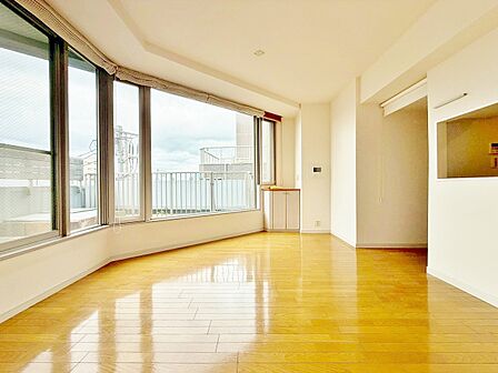 飾り過ぎないシンプルな内装と偏り過ぎないデザインで統一しました。