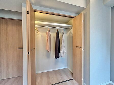 居室にはクローゼットがあり、荷物もスッキリ収納して快適にお過ごしいただけます。