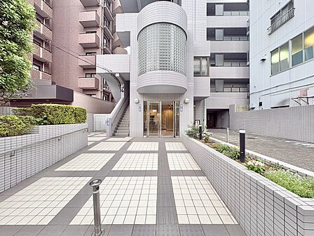 外と内をつなぐエントランスは、まさに顔となる場所。