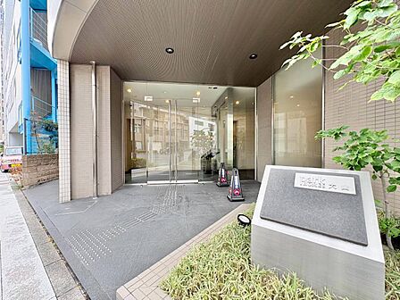 外と内をつなぐエントランスは、まさに顔となる場所。