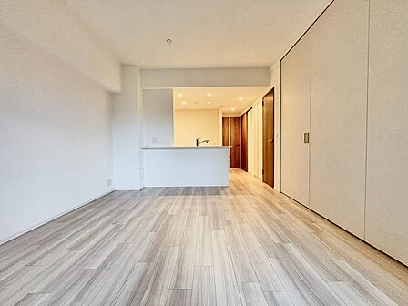 飾り過ぎないシンプルな内装と偏り過ぎないデザインで統一しました。