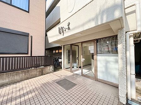 外と内をつなぐエントランスは、まさに顔となる場所。