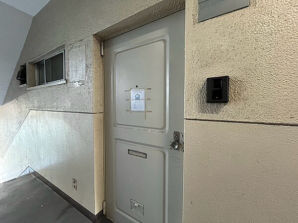玄関を拡大表示