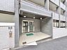 エントランス：外と内をつなぐエントランスは、まさに顔となる場所。
