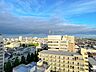 バルコニー：窓を開けると広がる青空。心をリフレッシュして日々を過ごしていきましょう。