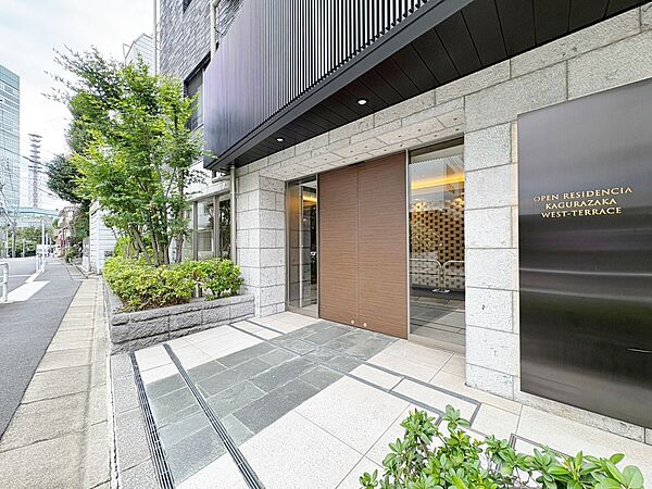 エントランスを拡大表示