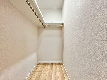 居室にはクローゼットがあり、荷物もスッキリ収納して快適にお過ごしいただけます。