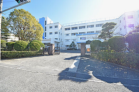 平塚市立太洋中学校まで約585m