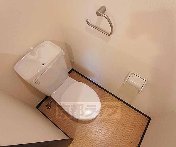 画像8:清潔感のある洋式トイレ。
