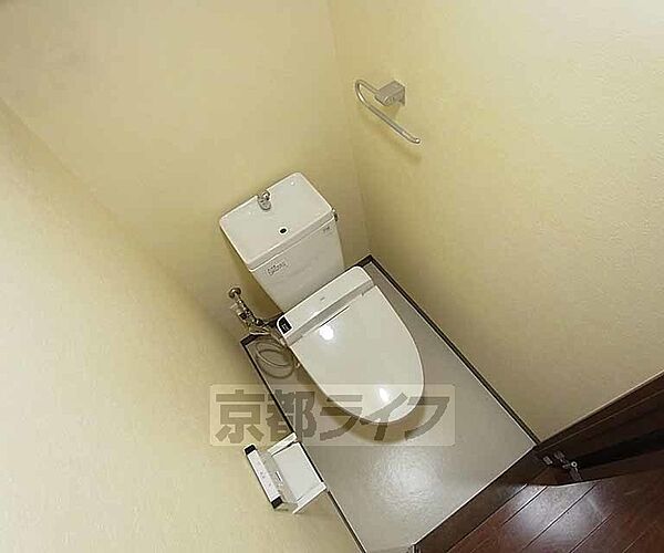 画像8:清潔感のある洋式トイレ。