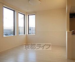 クオリア参番館 201 2階1LDKのリビング/ダイニング