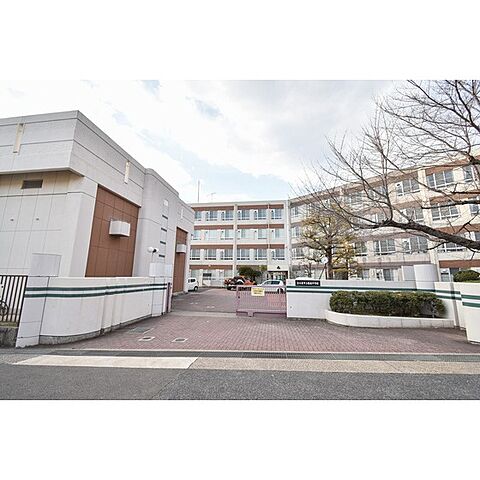 中学校「名古屋市立藤森中学校まで710ｍ」