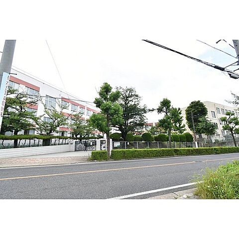 小学校「名古屋市立西山小学校まで395ｍ」