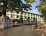 周辺：直方市立感田小学校：594ｍ、徒歩8分