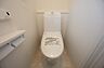 トイレ：トイレは1階と2階にあります！