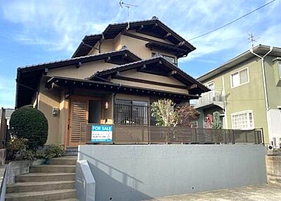 外観:2025年12月内外装大規模リフォーム実施!駐車3台可!お気軽にお問い合わせください(^^)/ 外観:2025年12月内外装大規模リフォーム実施!駐車3台可!お気軽にお問い合わせください(^^)/