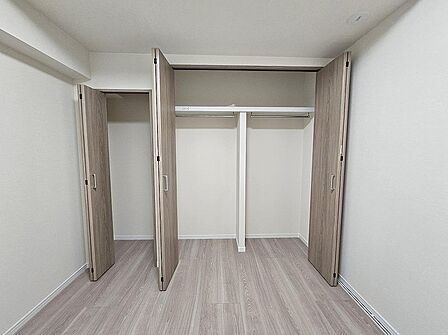 全居室収納スペース有り。荷物が多くても十分にしまえます。