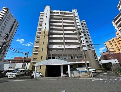 外観：平日・土日を問わずご案内できます◎