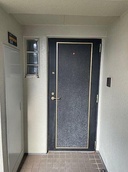 玄関を拡大表示