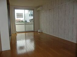 シャーメゾン・キュプラ 202 2階1LDKのリビング/ダイニング