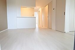 ニューウエスト 203 2階3LDKのリビング/ダイニング