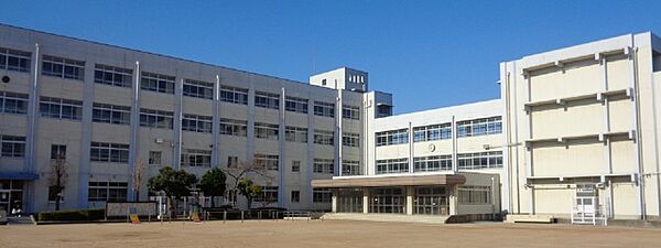 画像19:姫路市立東小学校