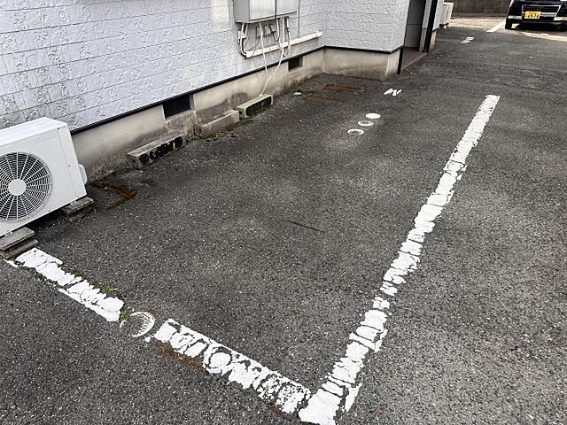 20 / 23