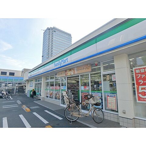 コンビニ「ファミリーマート練馬高松五丁目店まで418ｍ」