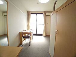 レオパレス雪州 3階1Kのリビング/ダイニング