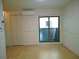 シャルム西町2 2階1LDKのリビング/ダイニング