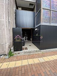 8 / 16