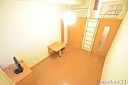広いロフトは収納にもなります