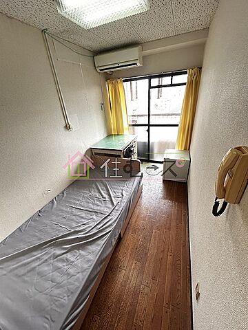 寝室