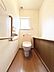 トイレ：おトイレです。手摺、カウンター付きです。