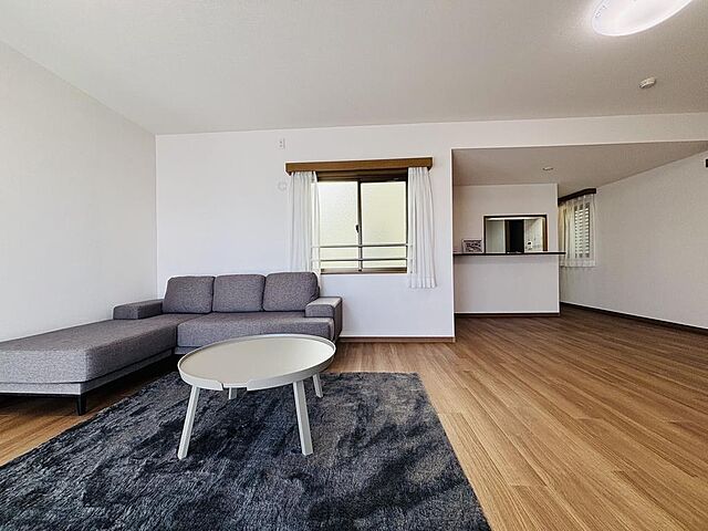 リビング/ダイニング 佐倉市上志津1079-83