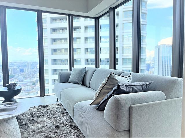 リビング/ダイニング パークタワー西新宿 39階/-