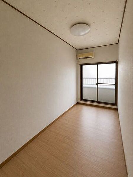 洋室を拡大表示