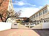 周辺：名古屋市立千代田橋小学校■学校の北側には矢田川が流れており、堤防沿いに自然が残っています。 800m