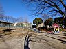 周辺：山吹谷公園■緑いっぱいの自然に囲まれた公園です。お父さんの休日には運動用具をもってキャッチボールしたり、サッカーしたりと幅広い遊びを可能にしてくれます。 570m