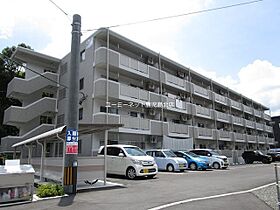 グラン　コモード  ｜ 鹿児島県鹿児島市伊敷5丁目24番地10（賃貸マンション1LDK・1階・41.04㎡） その1