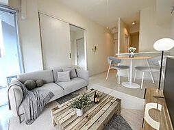 ＣＯＵＲＴＦＥＲＩＡ 6階1LDKのリビング/ダイニング