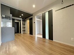 ＣＯＣＯＲＵ 1階1LDKのリビング/ダイニング