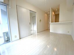 ＣＯＵＲＴＦＥＲＩＡ 3階1LDKのリビング/ダイニング