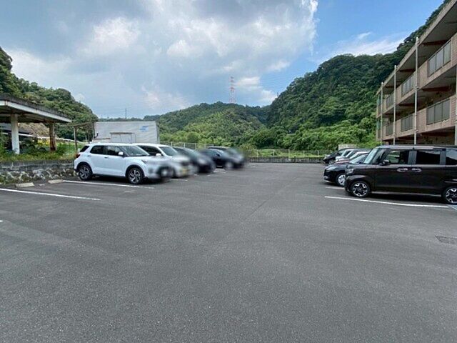 6 / 8