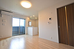 サンシャイン　スズ 2階1LDKのリビング/ダイニング